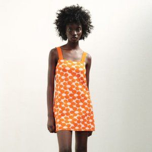 NWOT (never worn). SHORT JACQUARD DRESS Orange. Size Large.